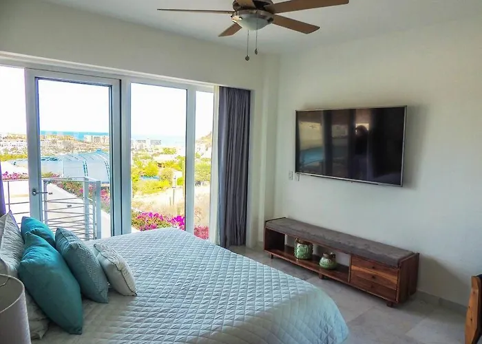 Beautiful Ocean View Condo, 3br 3.5 Bt Apartment