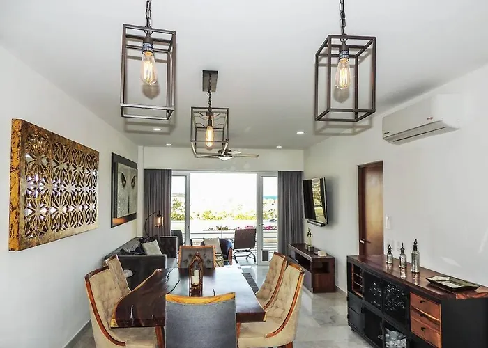 Beautiful Ocean View Condo, 3br 3.5 Bt Apartment *