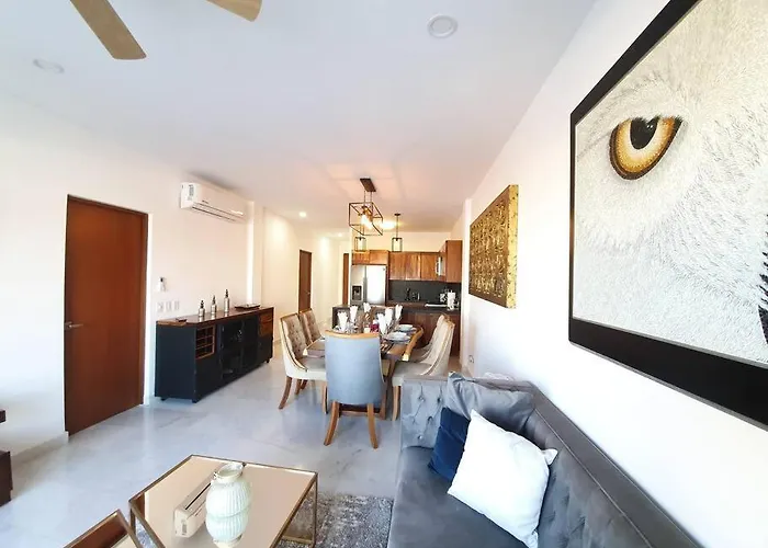 Beautiful Ocean View Condo, 3br 3.5 Bt Apartment
