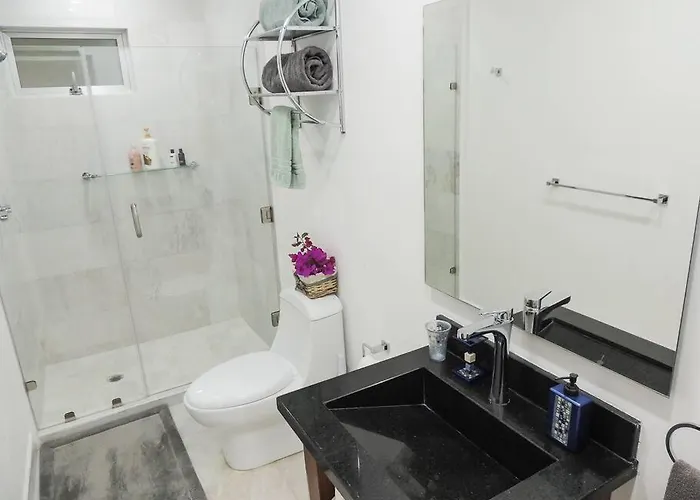 Beautiful Ocean View Condo, 3br 3.5 Bt Apartment *